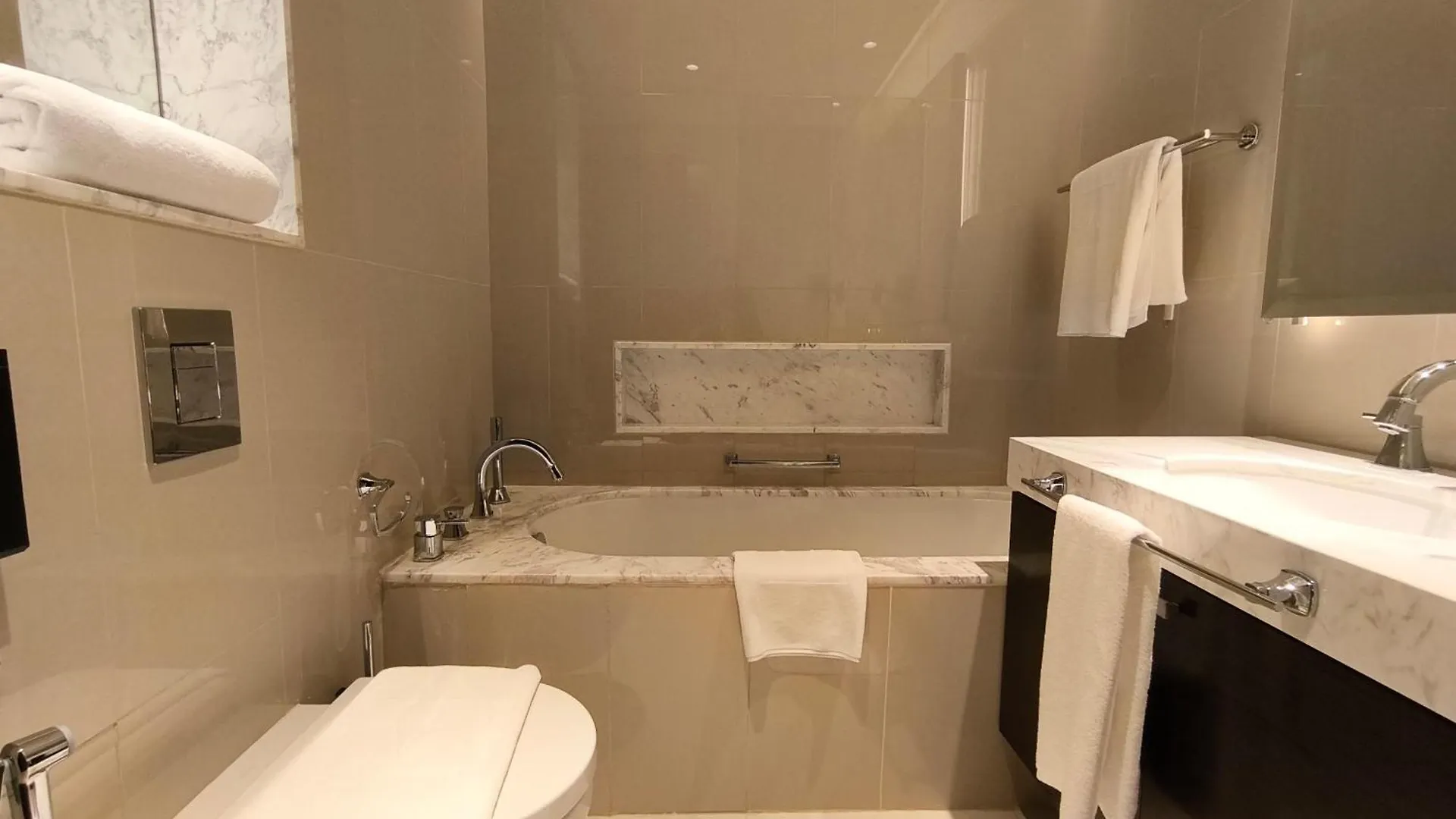 Luxurious 2-Bedroom Address Fountain Views Tower 2 Burj Khalifa View Dubai 0*,  United Arab Emirates